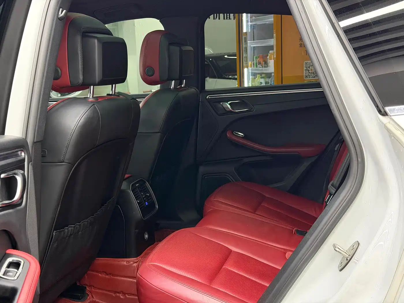 Porsche Macan 2017 Macan 2.0T фото 7