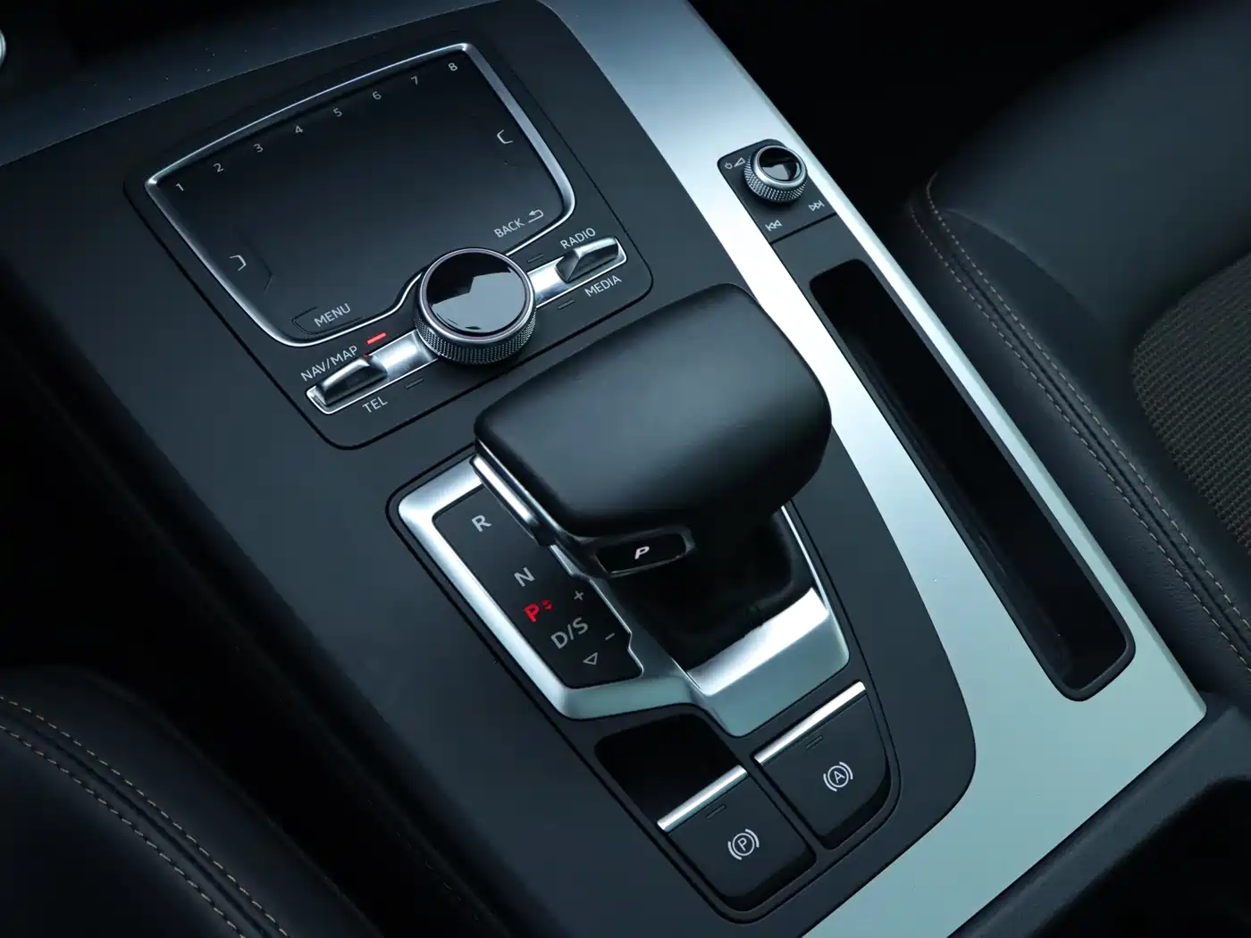 Audi Q5L 2018 40 TFSI Prestige Fashion (China V) фото 19