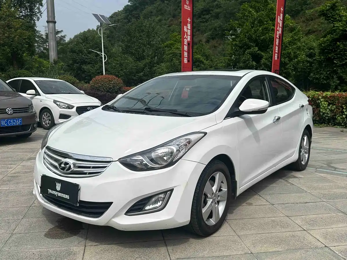 Hyundai Langdong 2013 1.6L Automatic Leading