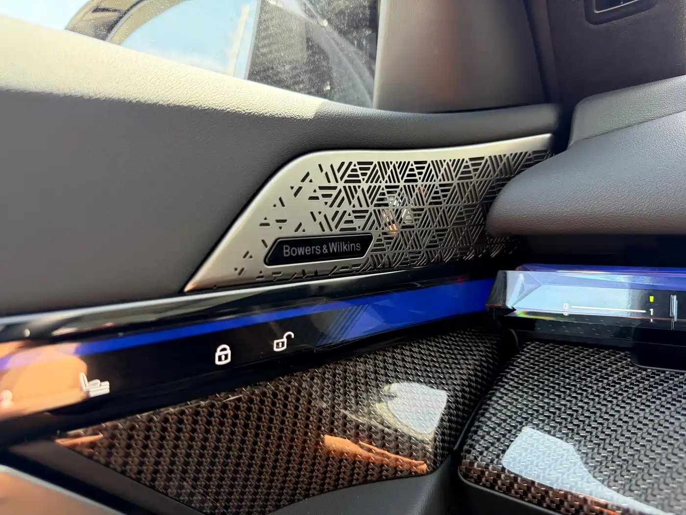 BMW M5 New Energy 2025 M5 фото 18