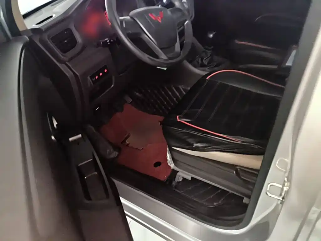 Wuling Motors Wuling Hongguang V 2024 2022 1.5L Power Take Edition Electric Power Steering LAR
