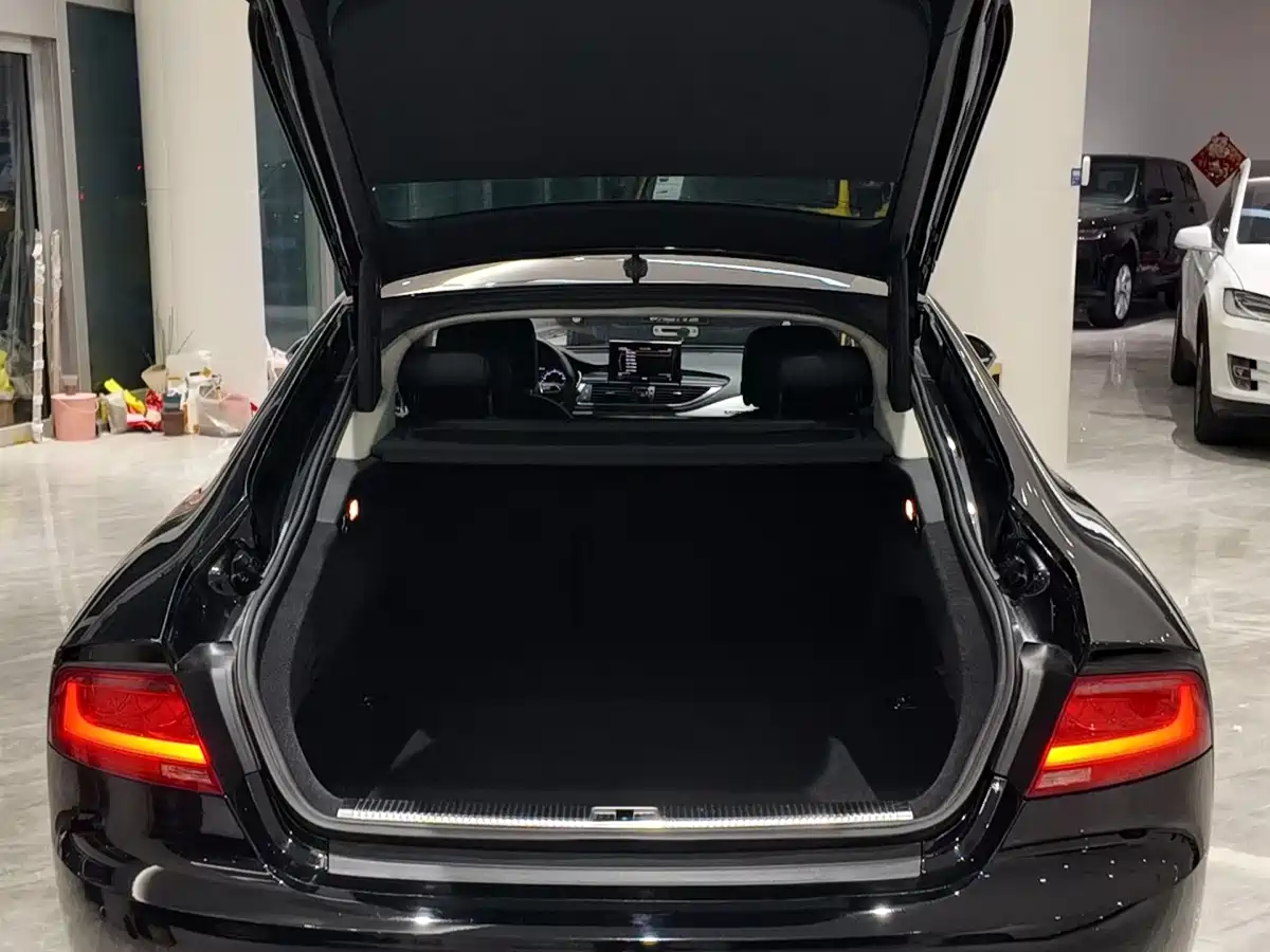 Audi A7 2012 3.0TFSI quattro Luxury Model фото 6