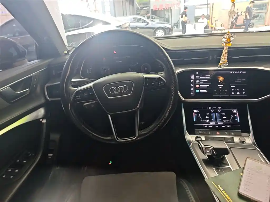 Audi A6L 2021 45 TFSI Exclusive Sport фото 17