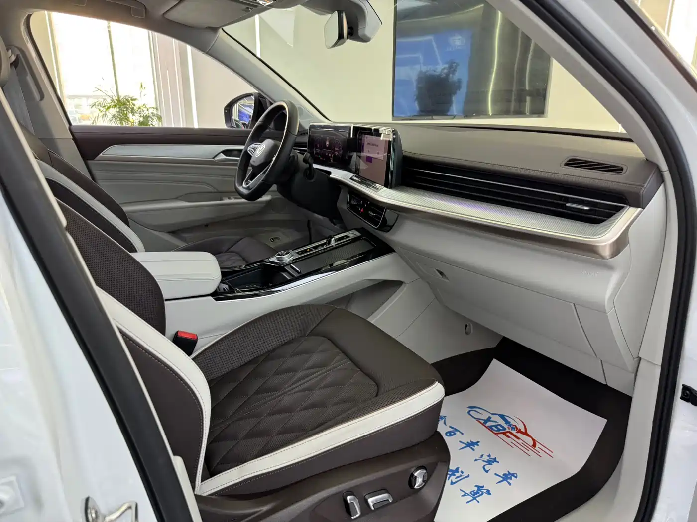 Volkswagen Talagon 2024 380TSI 4WD R-Line Touring фото 6