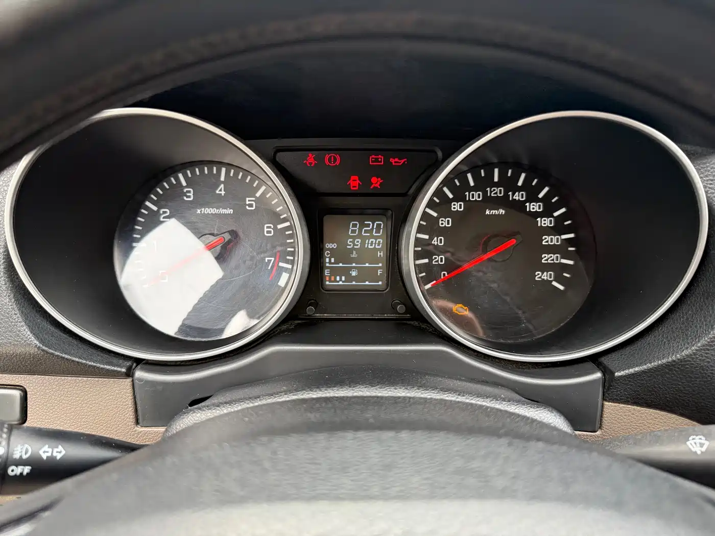 FAW Senya S80 2015 2015 1.5L Manual 7-Seater Navigation Edition