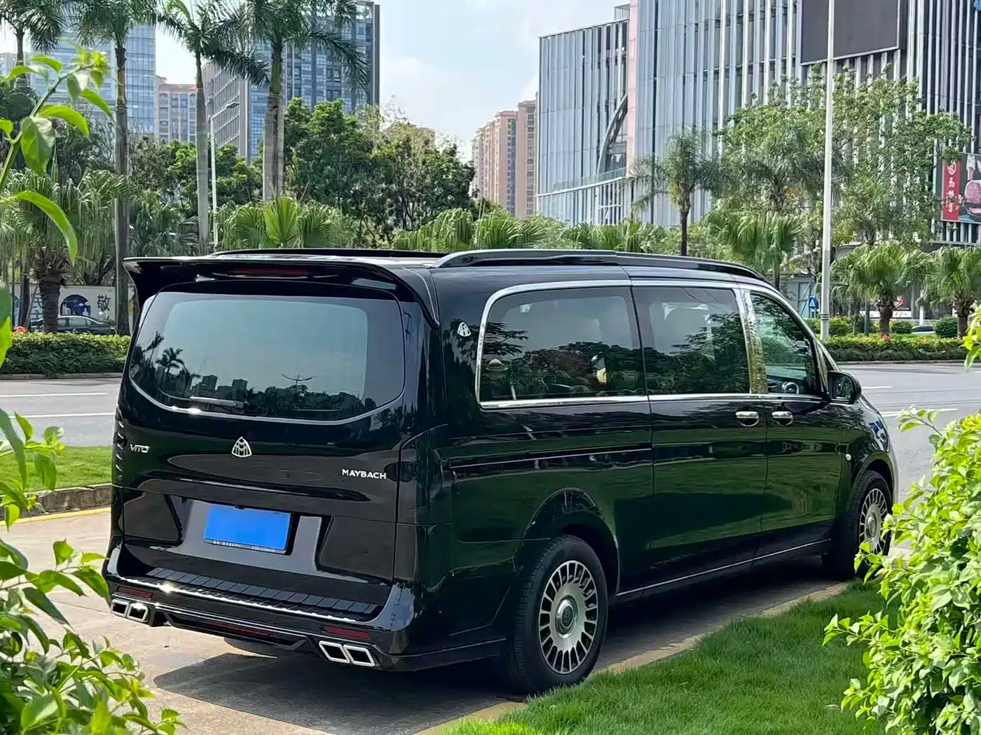 Mercedes-Benz Vito 2024 2.0T Business 7-Seater фото 5