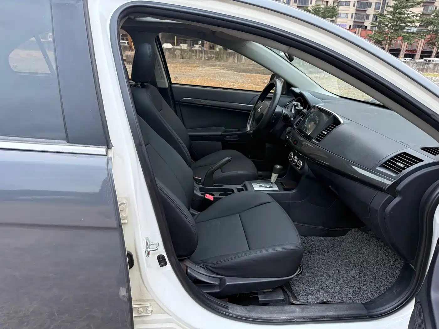 Mitsubishi Lancer EX 2012 Zhishang 1.8L CVT Luxury фото 15