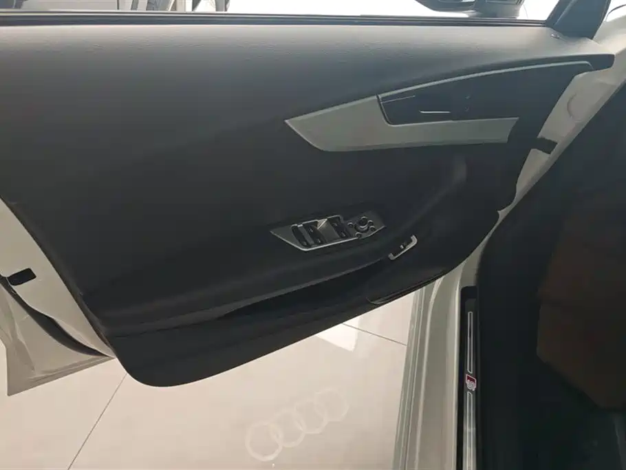 Audi A4L 2022 40 TFSI Luxury Elegance фото 7