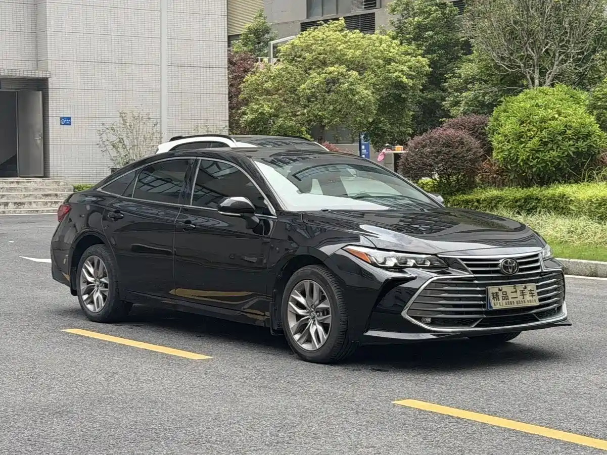 Toyota Avalon 2019 2.0L Progressive Edition (China VI) фото 3