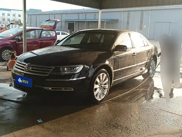 VOLKSWAGEN PHAETON