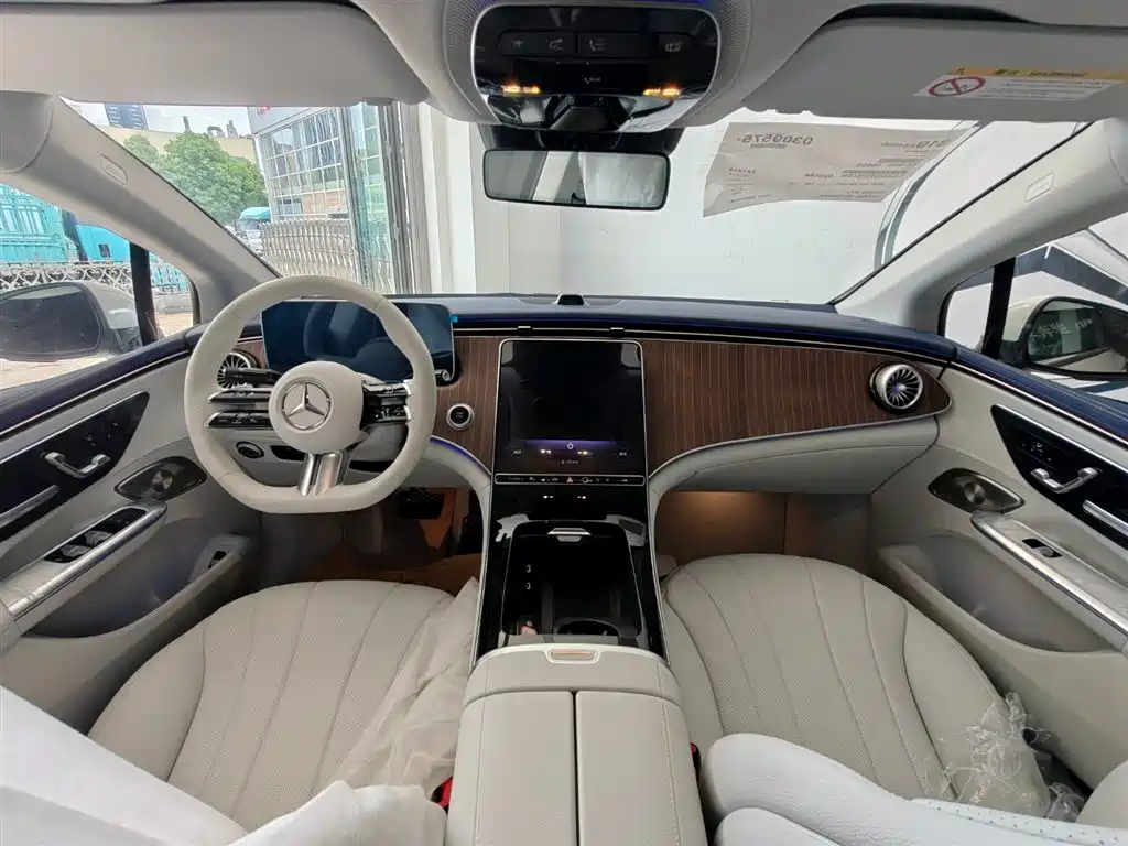 Mercedes-Benz EQE 2025 500 4MATIC Pioneer фото 14