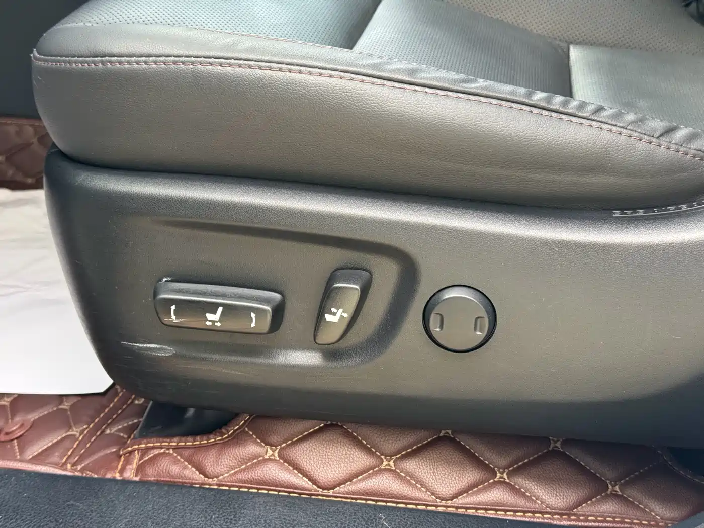Toyota Highlander 2018 2.0T 4WD Luxury 7-seater (China V) фото 19