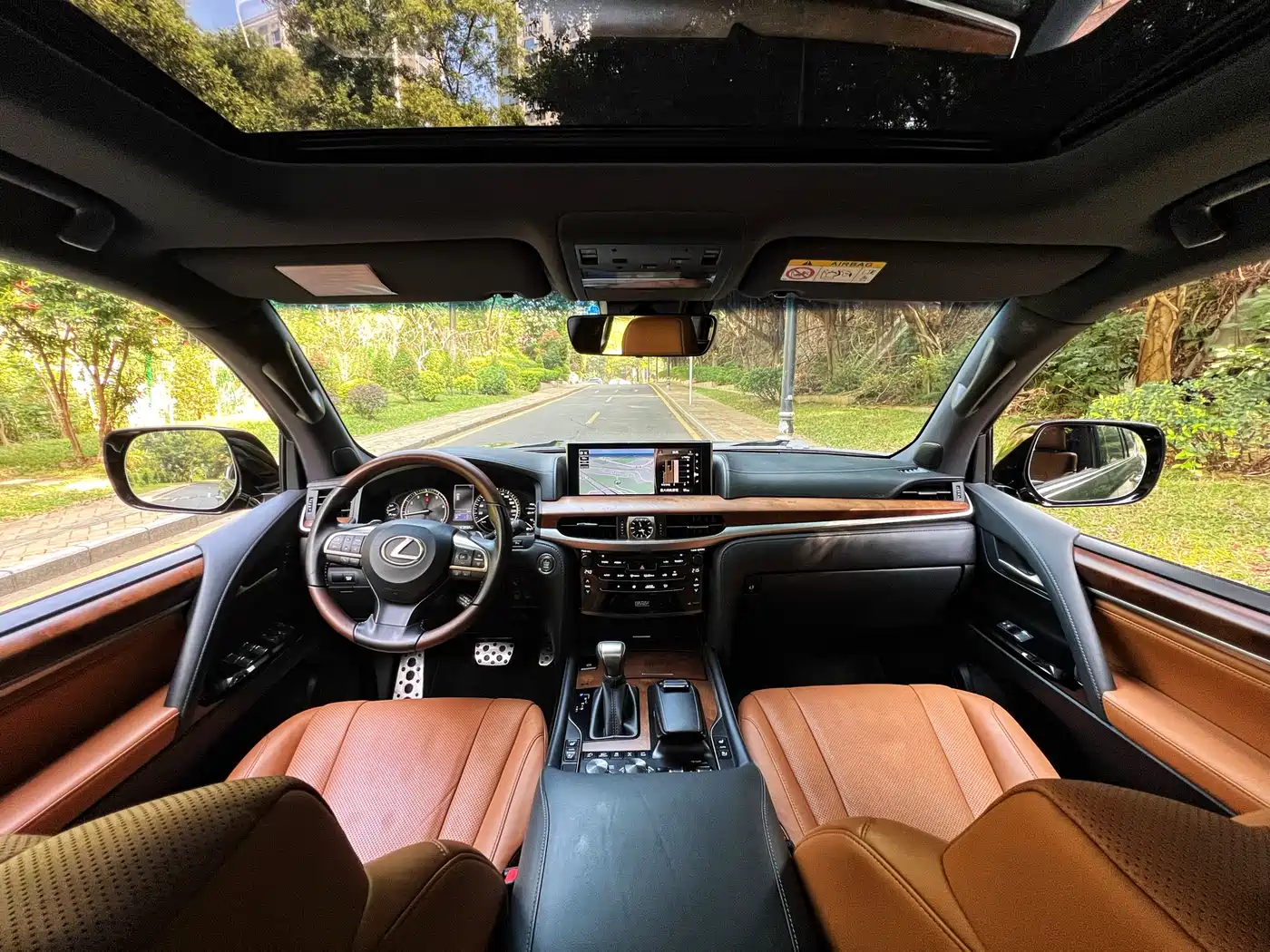 Lexus LX фото 4