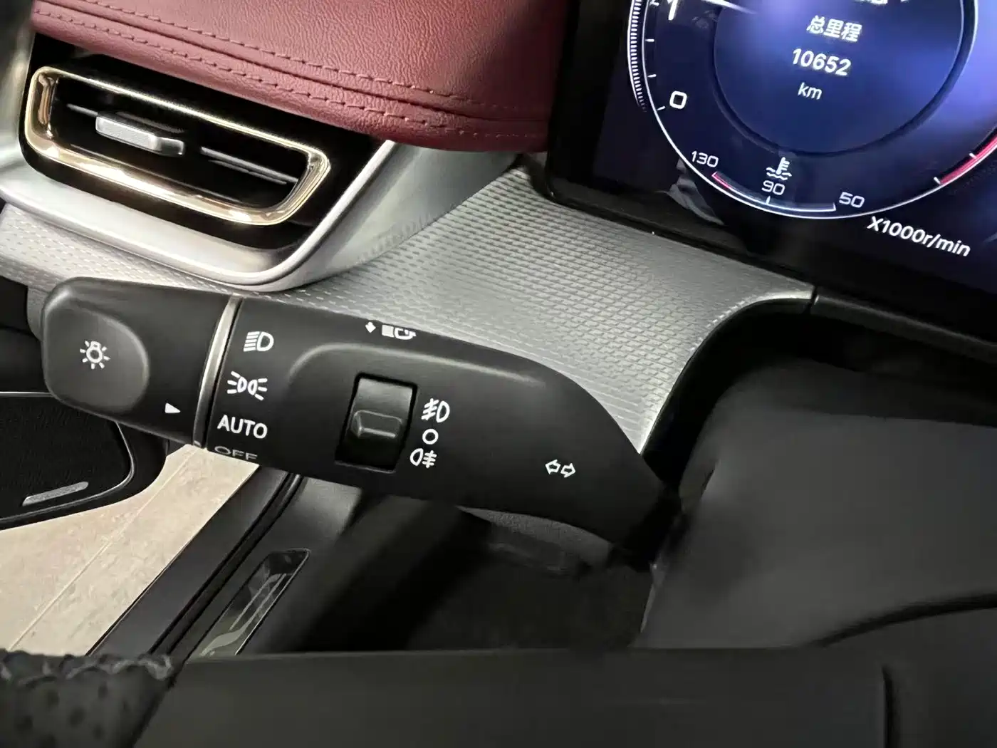 Hongqi H5 2023 2.0T Auto Smart Connect Flag Comfort фото 14