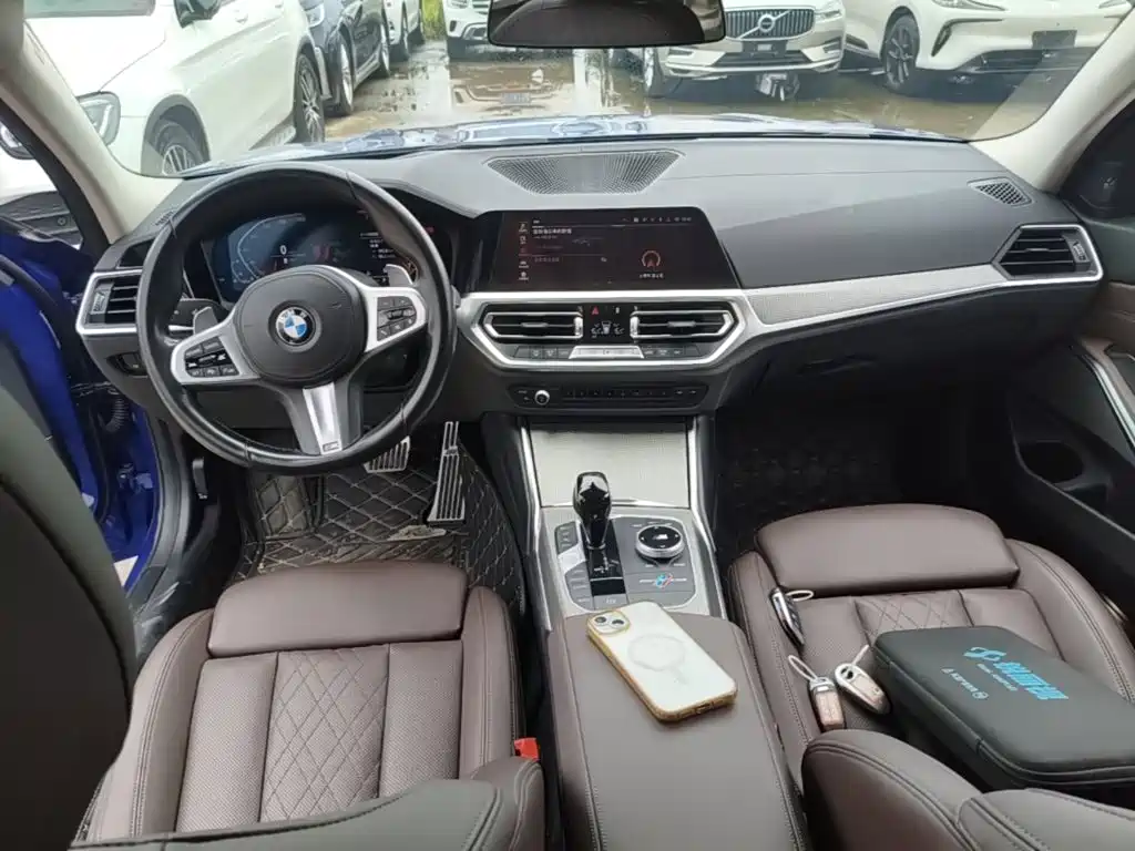 Фото 10 - BMW 3 Series