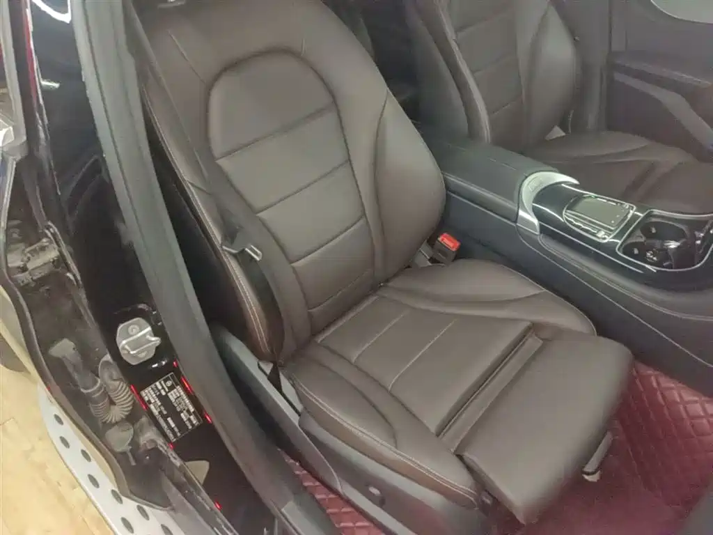 Mercedes-Benz GLC 2020 GLC 260 L 4MATIC Dynamic фото 25