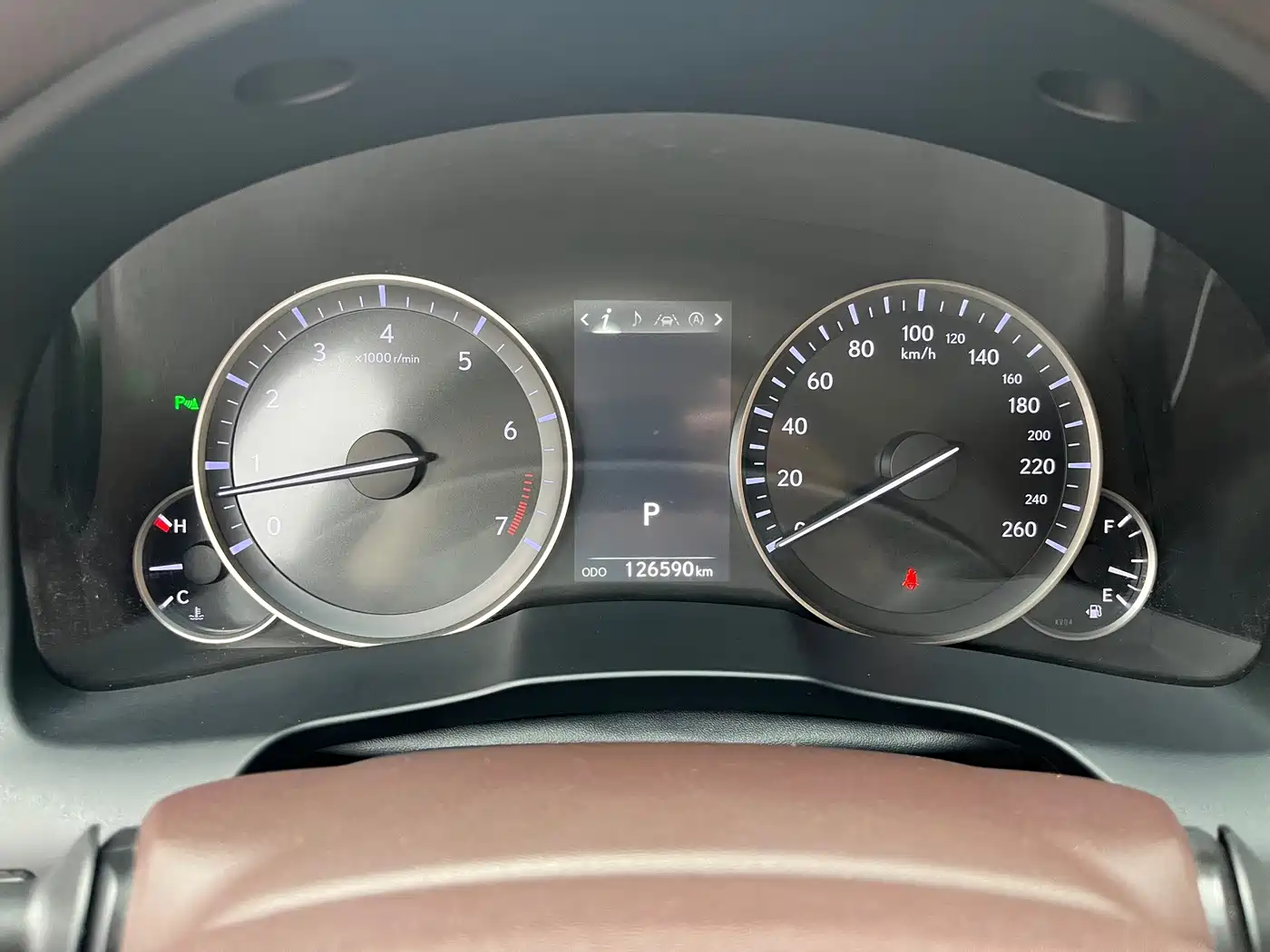 Photo 15 - Lexus ES
