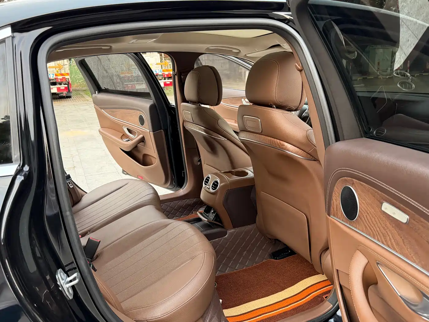 Mercedes-Benz E-Class 2018 Facelift E 200 L 4MATIC фото 16