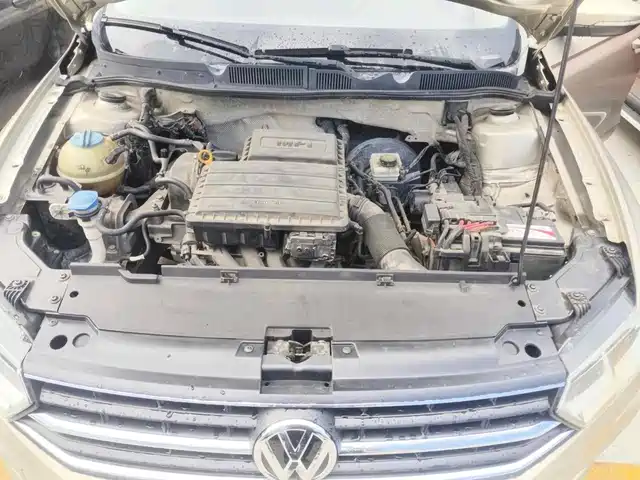 Volkswagen Bora 2016 Model 1.6L Automatic Fashion — фото 3