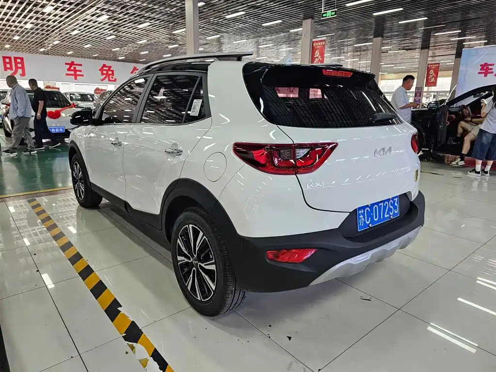 Photo 3 - Kia KX1