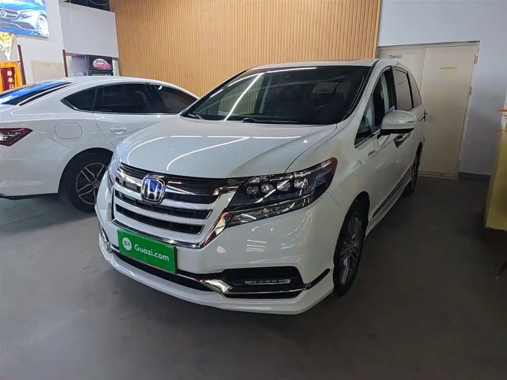 Honda Elysion 2019 2.0L Hybrid Luxury Edition