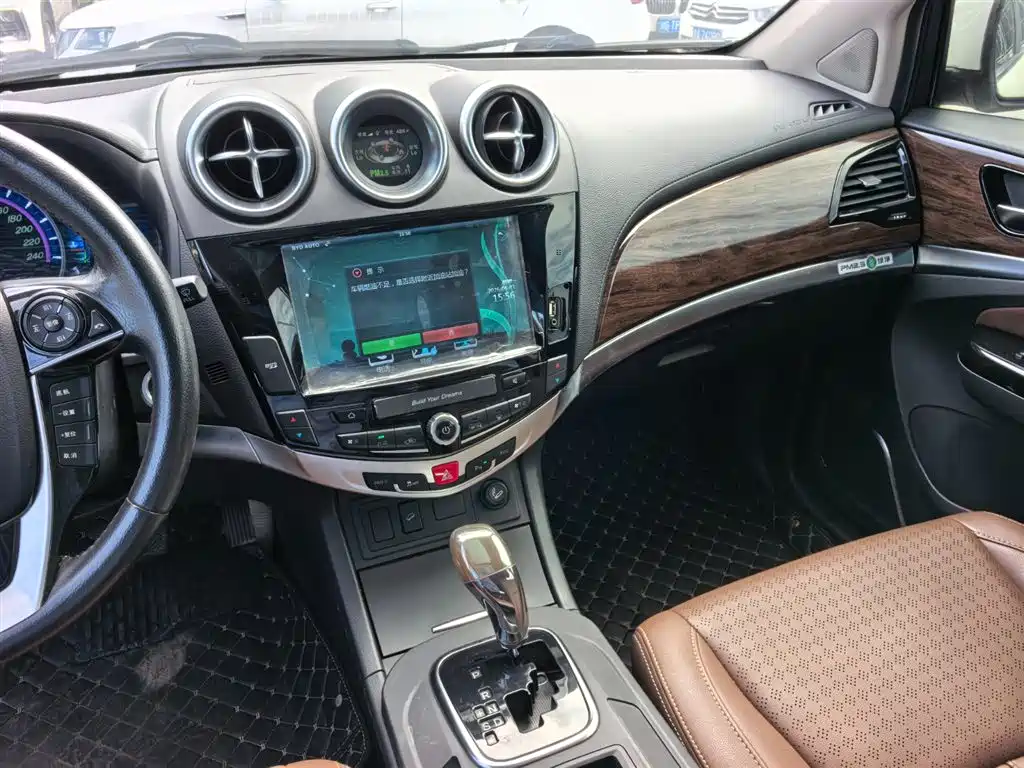 BYD S7 2015 2.0T Upgrade Automatic Premium фото 14