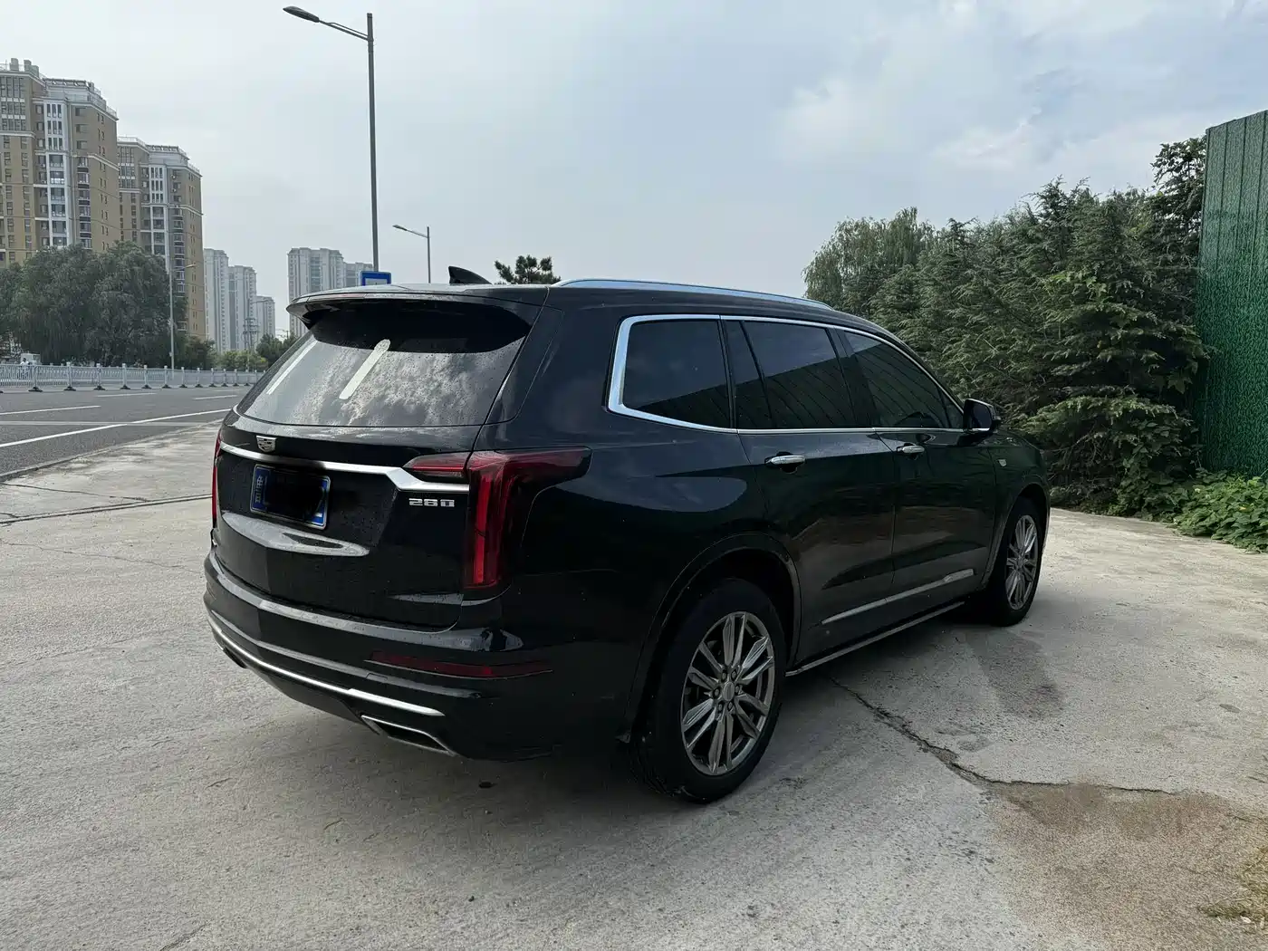 Photo 5 - Cadillac XT6