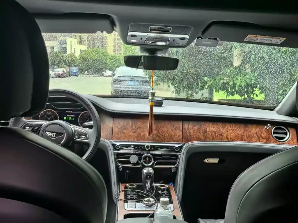 BENTLEY FLYING SPUR PLUG IN HYBRID