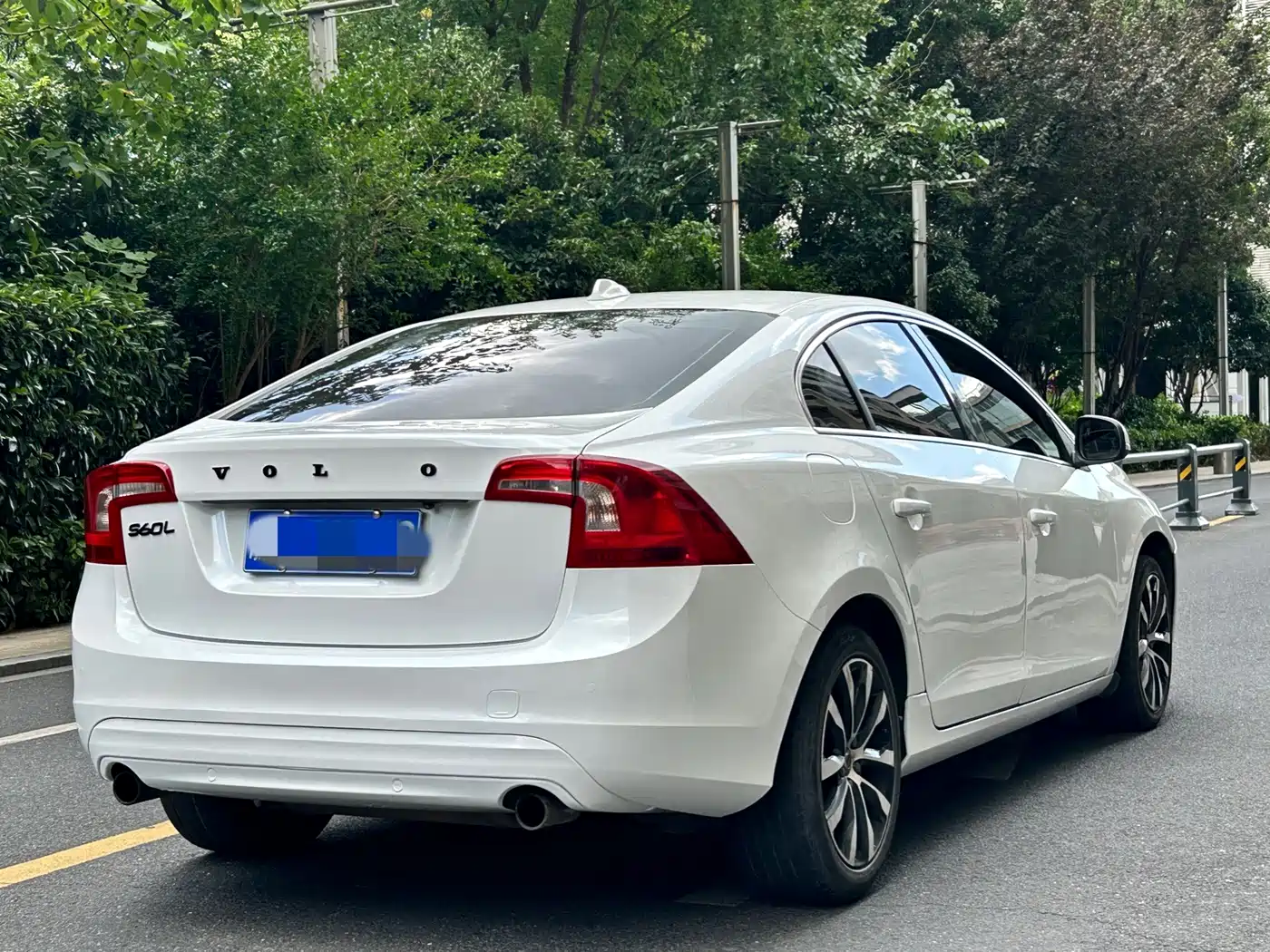 Фото 4 - Volvo S60