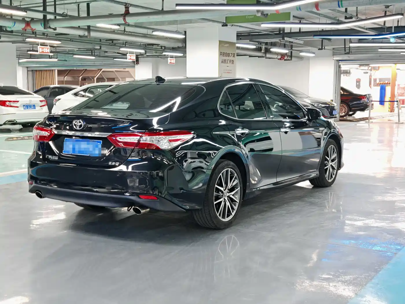 Toyota Camry 2023 2.5G Luxury Edition фото 15