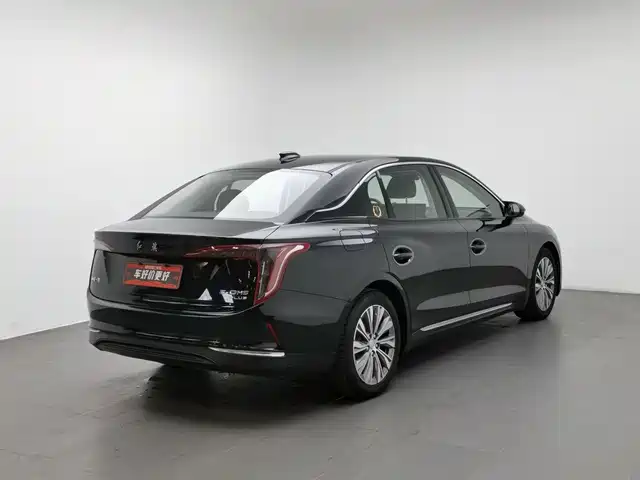 Hongqi E-QM5 2023 620km PLUS — фото 2
