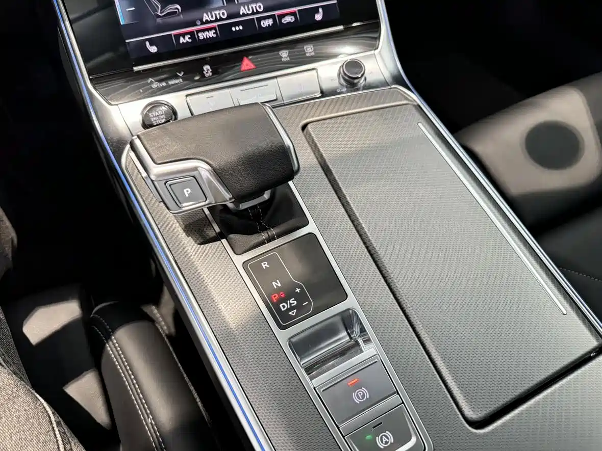 Фото 14 - Audi A7