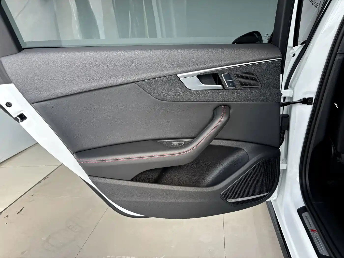 Фото 21 - Audi A4L