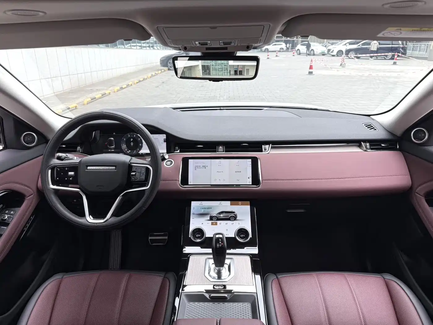 Land Rover Range Rover Evoque 2023 Range Rover Evoque L 249PS Luxury Edition фото 6