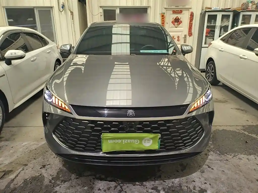 BYD Qin PLUS 2026 DM-i Smart Edition 128KM Progressive фото 3