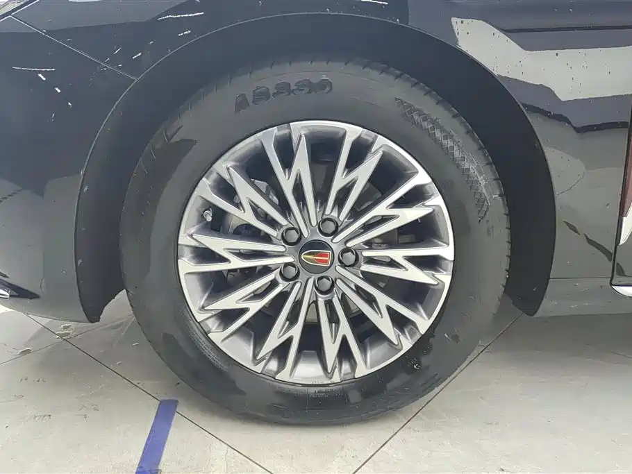 Hongqi H5 2024 1.5T DCT Smart Connect Flag Rhythm Edition фото 6