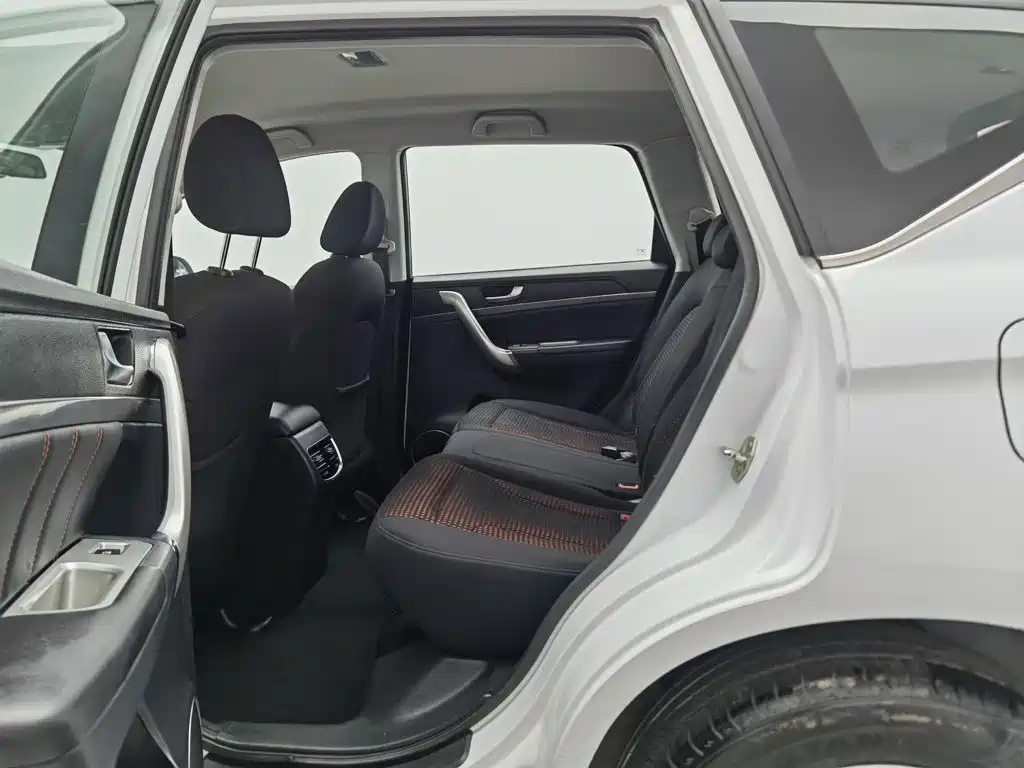 Фото 15 - Haval M6