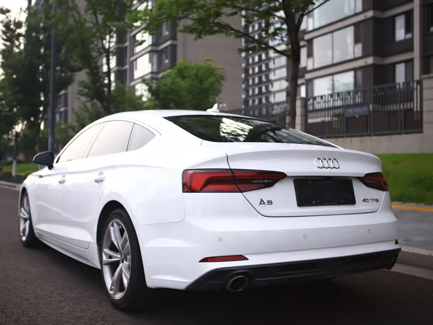 Audi A5 (Import) 2019 Sportback 40 TFSI Fashion фото 5