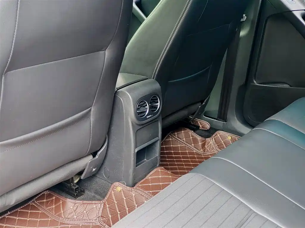 Volkswagen Tiguan 2016 280TSI Automatic 2WD Silk Road Fashion Edition фото 9
