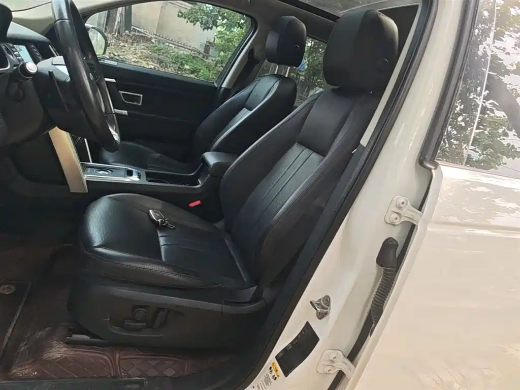 Land Rover Discovery Sport 2018 240PS SE Edition фото 15