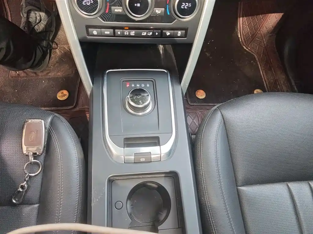 Land Rover Discovery Sport 2018 240PS SE Edition фото 14