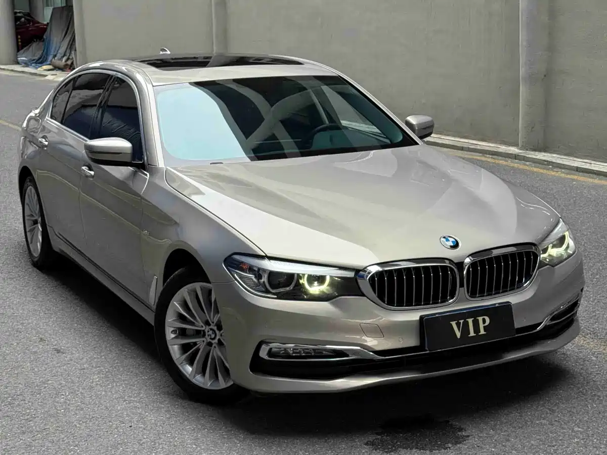Фото 3 - BMW 5 Series