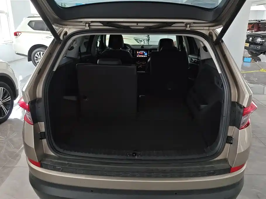 Škoda Kodiaq 2018 Facelift TSI330 7-seat 2WD Premium Luxury Edition фото 4