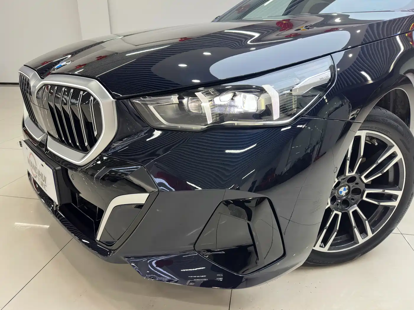 BMW 5 Series 2024 525Li M Sport Package фото 28