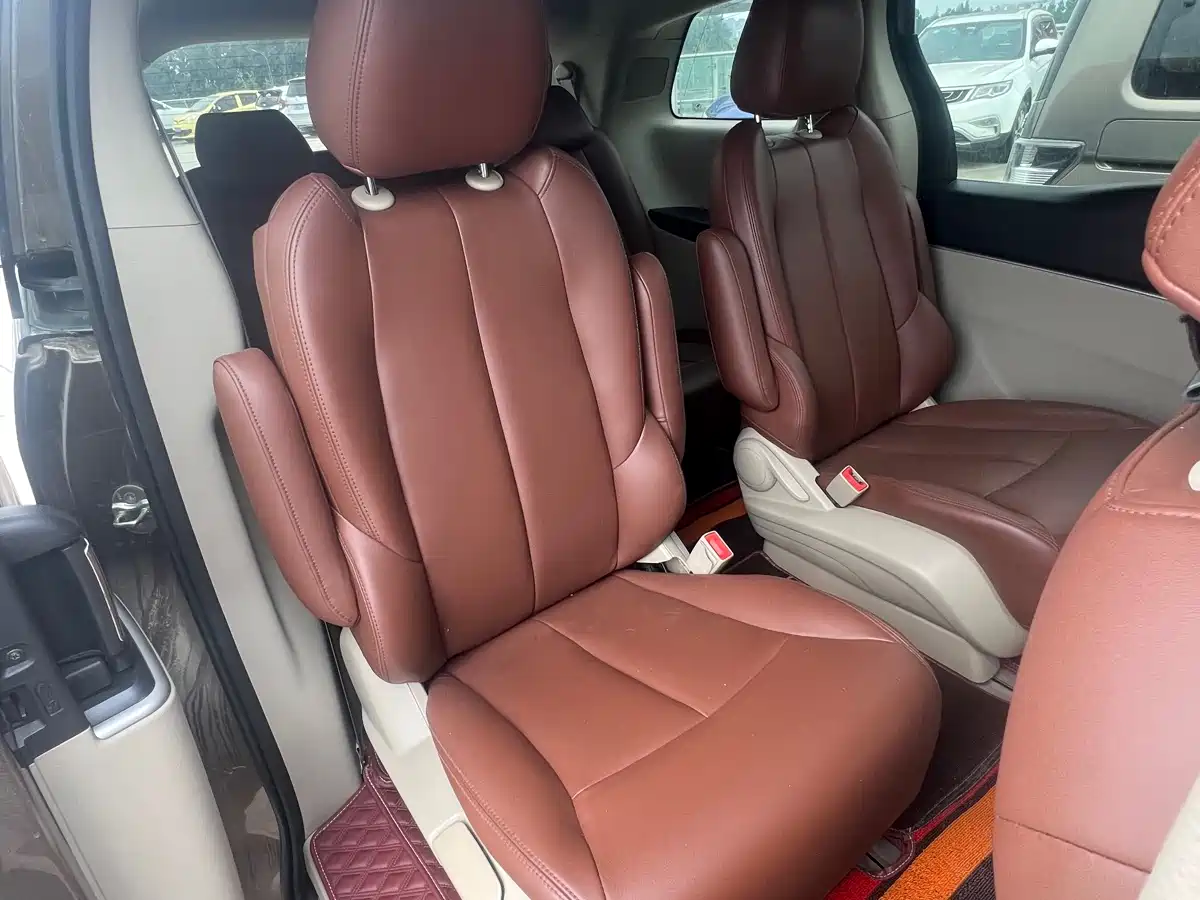 Buick GL8 2018 28T Comfort China VI фото 4