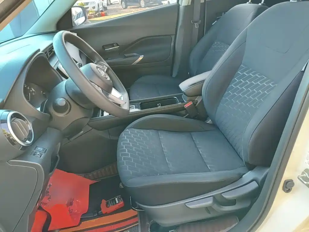 Nissan Kicks 2024 2023 Model Spirited 1.5L Dynamic Fashion Edition