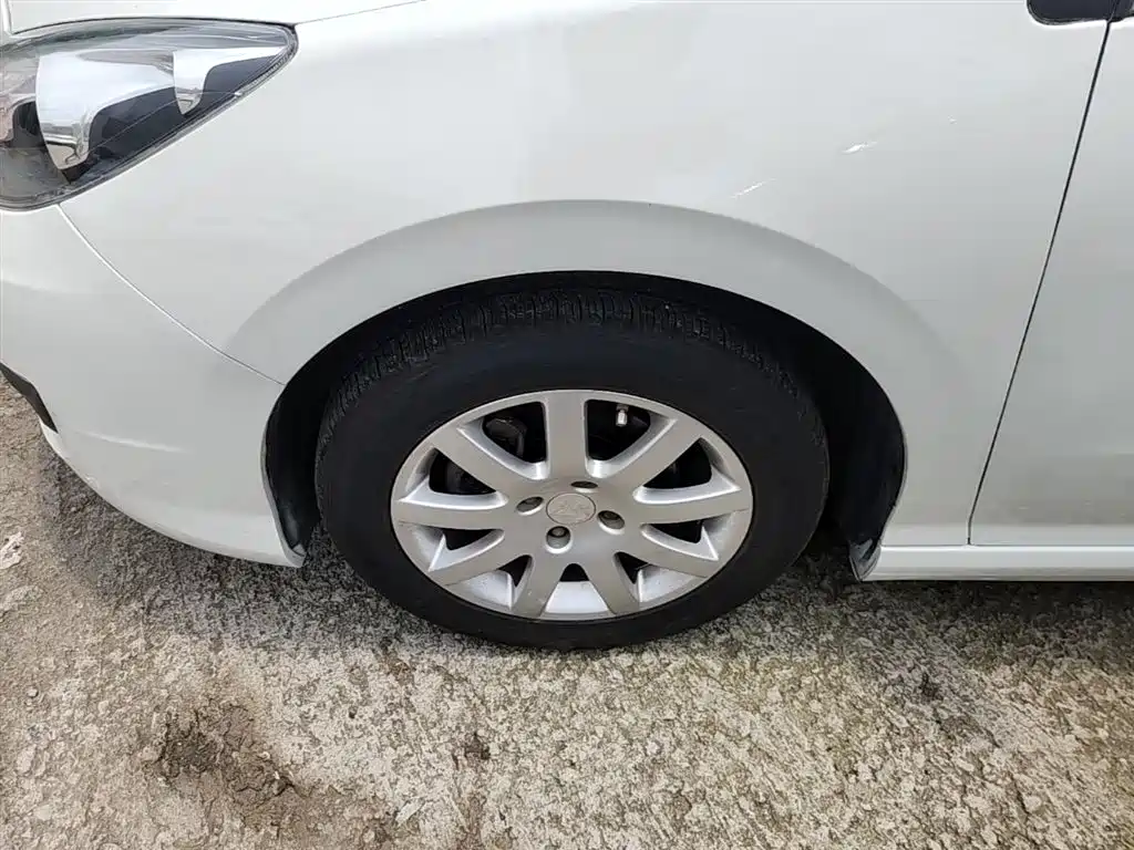 Peugeot 308 2014 Model Joy Edition Classic 1.6L Automatic Trend Style фото 23
