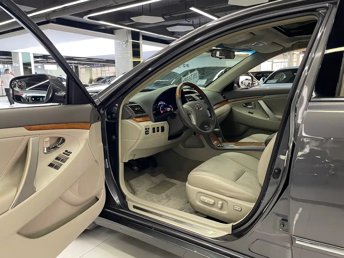 Toyota Camry 2009 Model 240G Luxury Edition фото 6