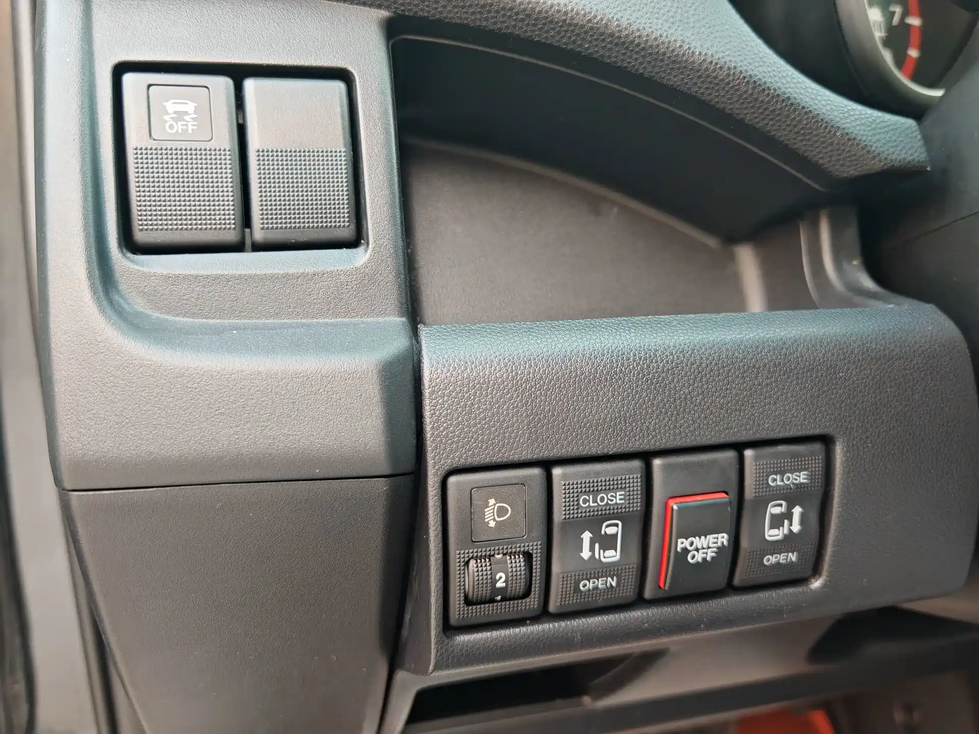 Photo 16 - Mazda Mazda5