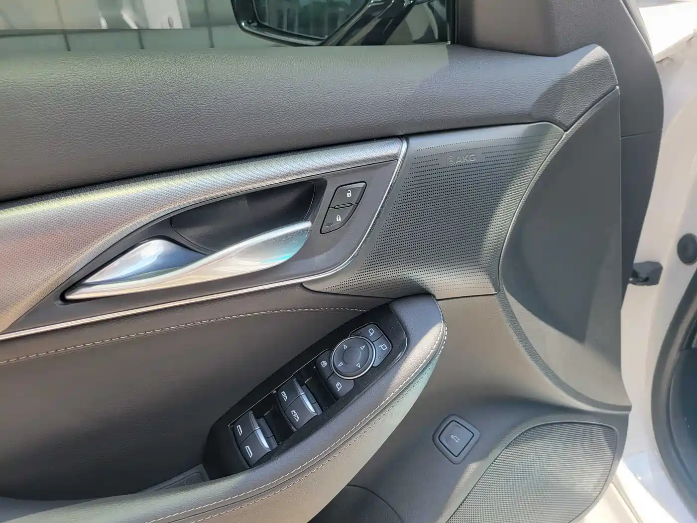 Cadillac CT5 2025 Model 28T Urban Sport Edition фото 28